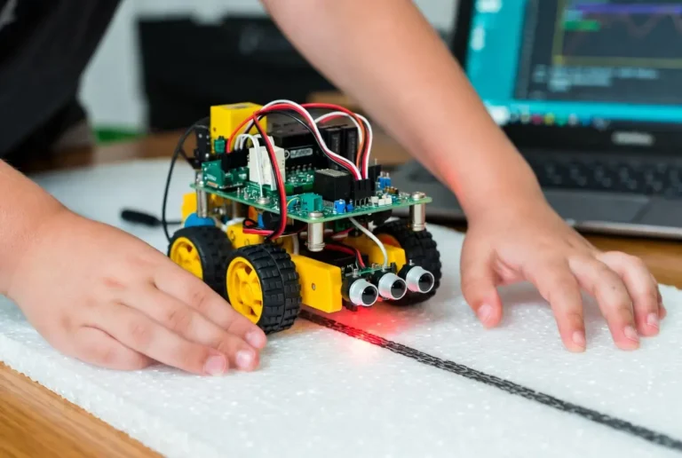 Line Following Robot Kit Build: Selecting Motors and Chassis Kits